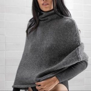 Lunya Cozy Alpaca Knit Capelet • Dark Grey • One Size